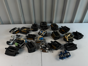 lot 1021 image: Lot of Bicycle Pedals