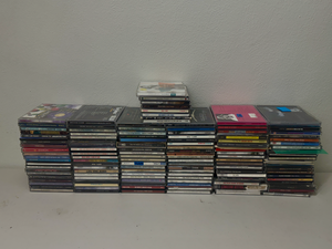 lot 1047 image: 100 Music CDs