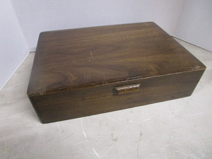 lot 15 image: Plated Silverware, Wooden Box