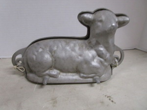 lot 22 image: Lamb Cake Mold