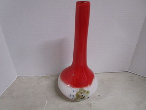 lot 24 image: Vase - Murano