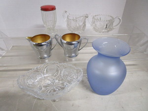 lot 39 image: Blue Vase, Cream & Sugar, Shaker