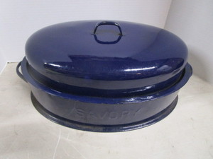 lot 70 image: Savory Enamel Roaster