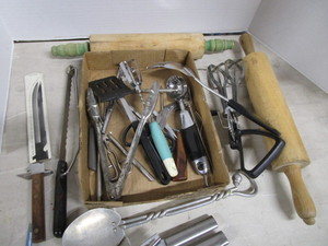 lot 74 image: Kitchen Tools