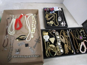 lot 111 image: Costume Jewelry