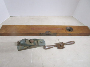 lot 83 image: Stanley Level, Hand Plane, Scraper