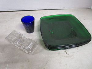 lot 174 image: Jeep Candy, Square Plates, Shot Glass