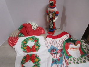 lot 183 image: Towels, Apron, Nutcracker, Wreath
