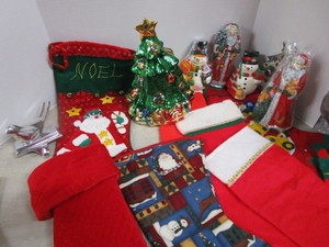 lot 190 image: Cookie Jar, Candles, Stockings