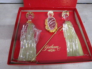 lot 195 image: Gorham Crystal Nativity Set
