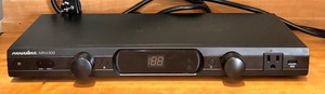 lot 28 image: LR - Panamax MR4300 9-Outlet Power Management for Home Theater
