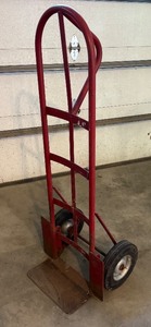 lot 43 image: G - Dayton 3W088L 400lb Capacity Hand Truck