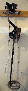 lot 46 image: G - Ultra Mag Gold Prospector Metal Detector
