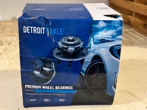 lot 54 image: G - Detroit Axle Premium Wheel Hub Assembly K512482