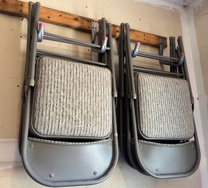 lot 58 image: G - Set of 9 Sudden Comfort Folding Chairs by Meco with Padded Seats
