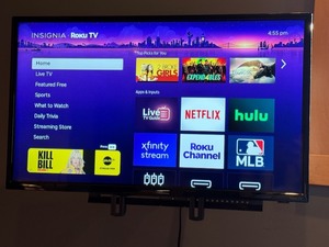 lot 80 image: ML - 31-Inch Insignia Roku TV with Remote