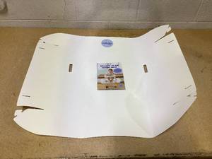 lot 470 image: Catchy The Food Catcher For High Chairs Model Catchy2
