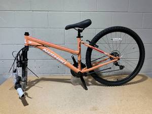 lot 499 image: Nishiki Girls Pueblo 20 Mountain Bike