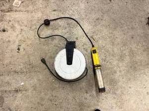 Work Light with extendable/Retractable cord-Works
