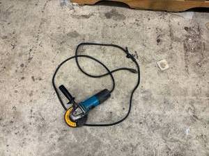 lot 9 image: Ryobi Super Grinder