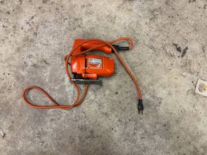 lot 10 image: Black & Decker Variable Speed Jig Saw