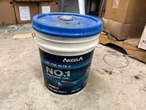 lot 17 image: Akcela SAE 15W-40 CK-4 Engine Oil