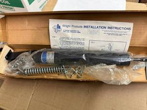 lot 27 image: Screen Door Closing Kit