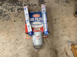 lot 31 image: Air Filter, Hydraulic Filter & Shock Absorbers