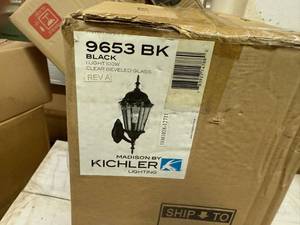 lot 41 image: Black Outdoor Light