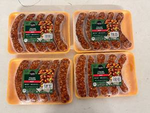 lot 271 image: B. 4x Hot Italian Sausage