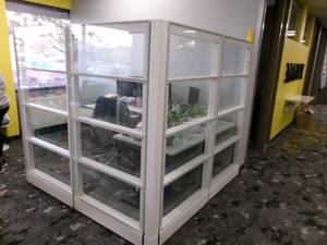lot 2 image: Herman Miller Glass Panels