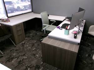 lot 4 image: Power Sit Stand Desk  with File Cabinet