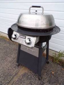 lot 8 image: Cusinart Griddle