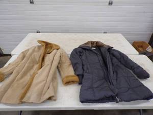 lot 30 image: Pair of Womens Winter Coats Size L