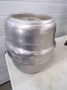 lot 39 image: Empty Aluminum Keg