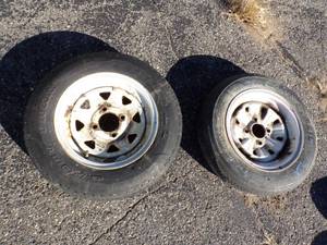 lot 73 image: Pair of Trailer Tires with rims