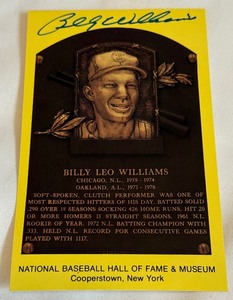 lot 106 image: Billy Williams Signed National Baseball Hall of Fame Post Card