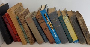 lot 20 image: Vintage  Antique Book Lot