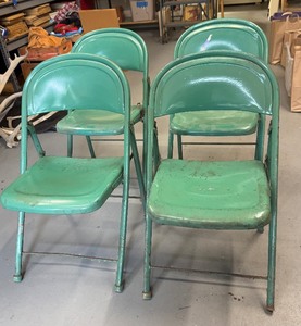 lot 32 image: Set of 4 Vintage Metal Folding Chairs from the Old Met Center in Bloomington