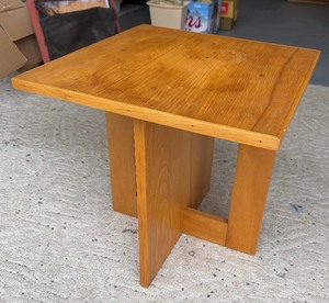lot 44 image: Custom Made in 1949 MCM FLW Style Side Table