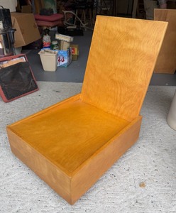 lot 46 image: AMAZING Mid Century Lounge Chair made in the Style of Frank Lloyd Wright