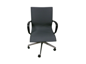 lot 98 image: OFS Pret Task Chair