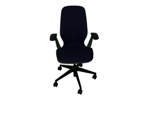 lot 144 image: Steelcase SILQ Task Chair Purple