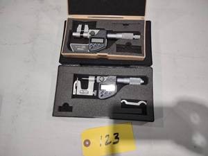 lot 123 image: (2) Micrometers...