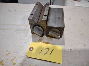 lot 171 image: Magnetic Chuck & Magnetic V-Block...