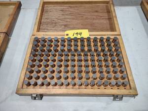 lot 199 image: Meyer Plug Gage Set, .626-.750...
