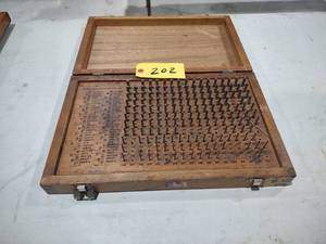 lot 202 image: Meyer Plug Gage Set, .061-250...
