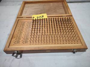 lot 203 image: Meyer Plug Gage Set, .061-251...