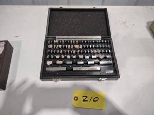 lot 210 image: H&H Gage Block Set, .500-4...