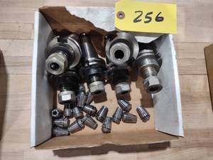 lot 256 image: (6) Cat 40 Toolholders...